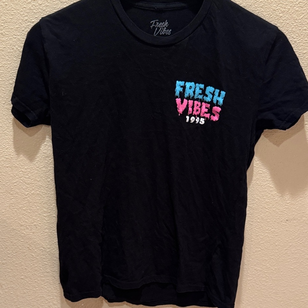 Graphic Tee with Fresh Vibes Print